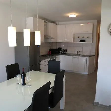 Apartment V Urbana