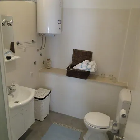 V Urbana Podstrana