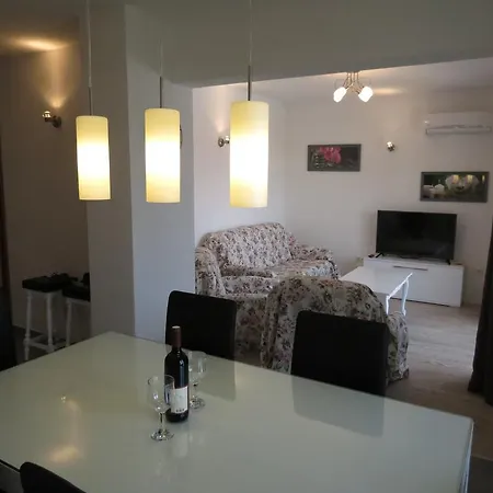 Apartment V Urbana